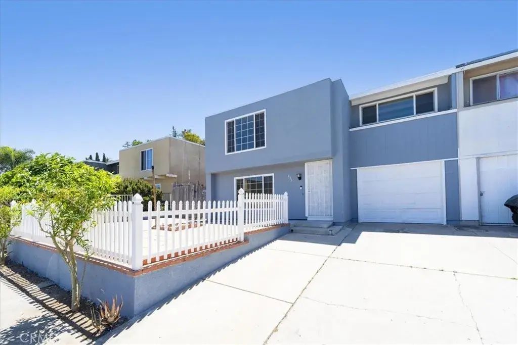 835 Raintree Place, Vista