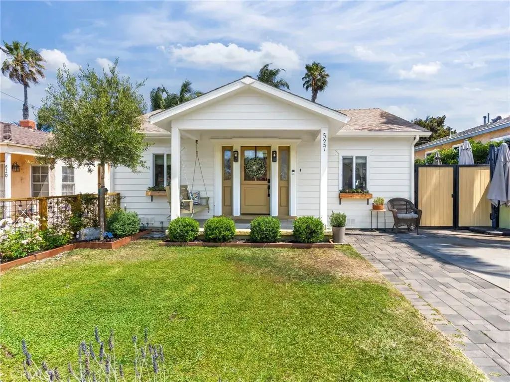 527 W Mariposa Avenue, El Segundo