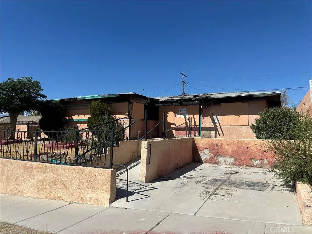 341 S Muriel, Barstow