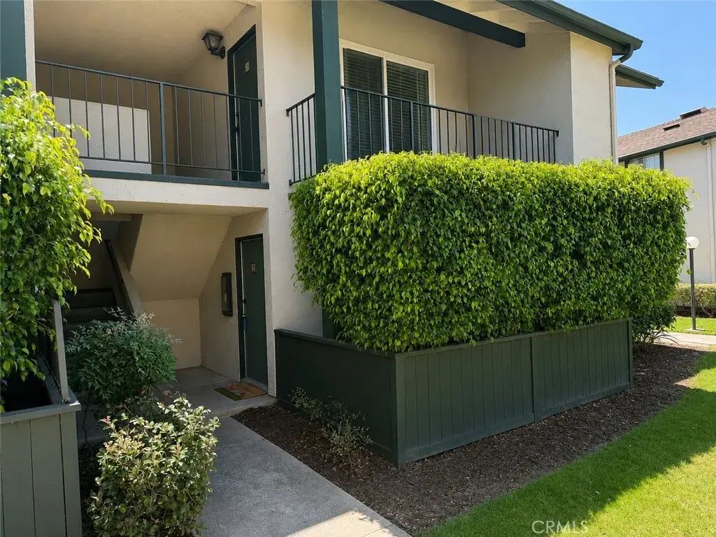 23300 Orange 7, Lake Forest