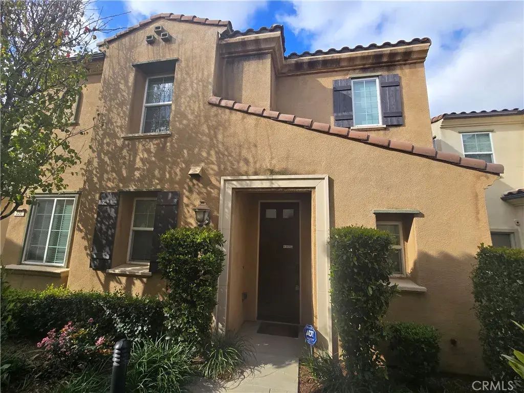 230 W Sparkleberry Avenue, Orange