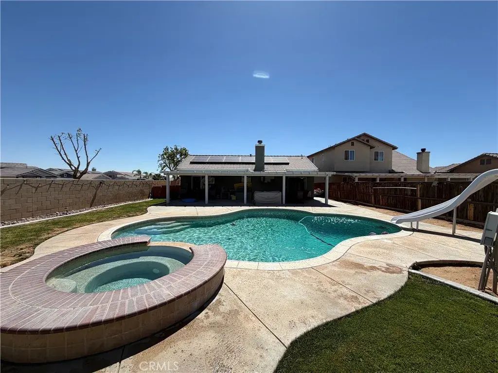 13698 Gateway, Victorville