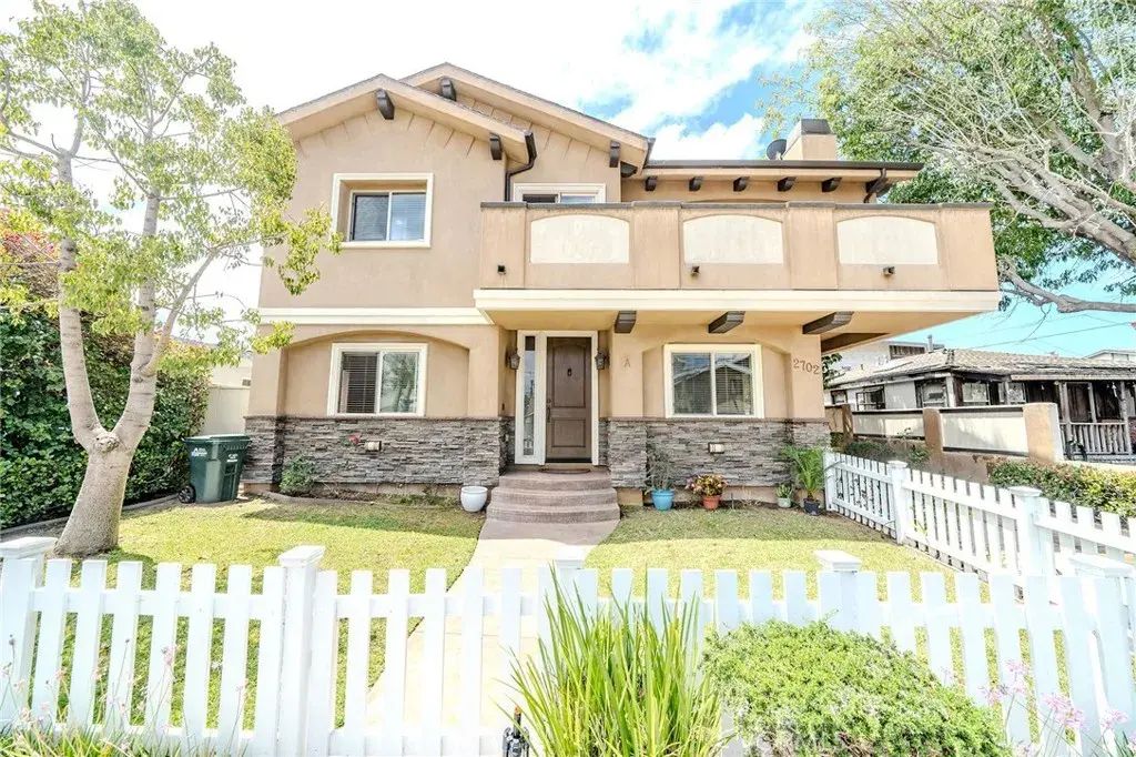 2702 Gates Avenue A, Redondo Beach