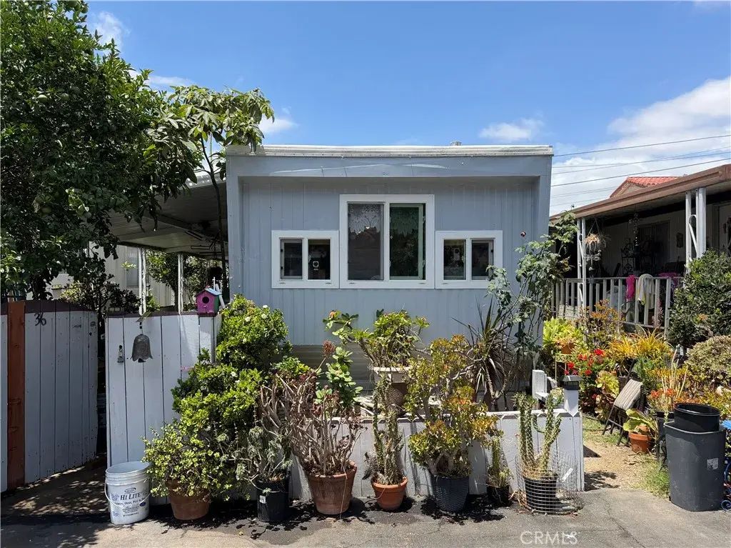 520 E Carson, Carson
