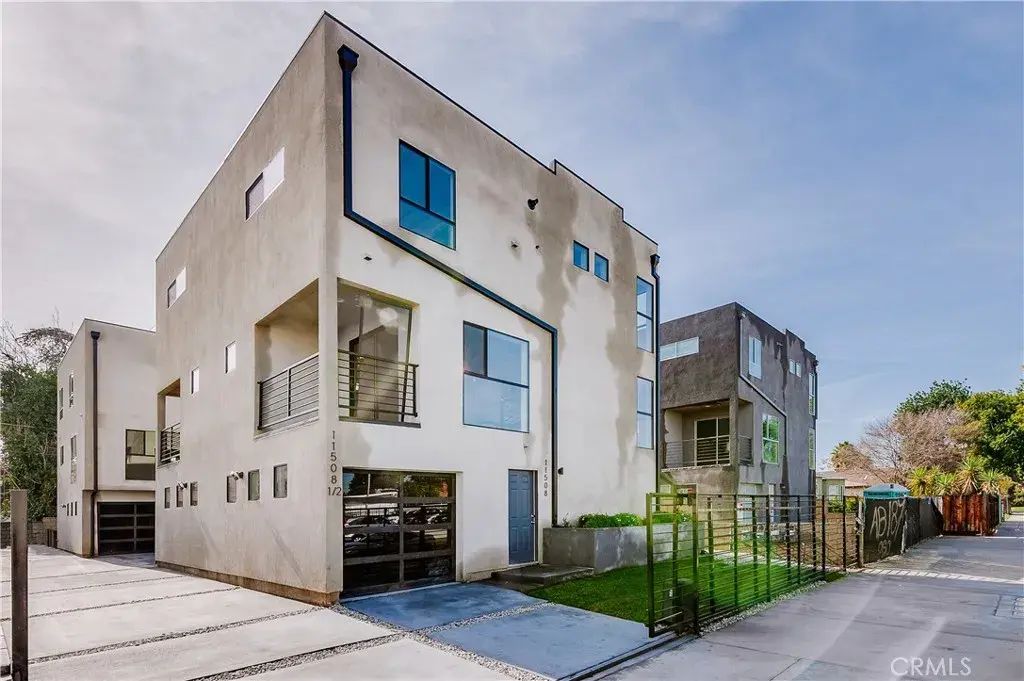 11510 Emelita Street, North Hollywood
