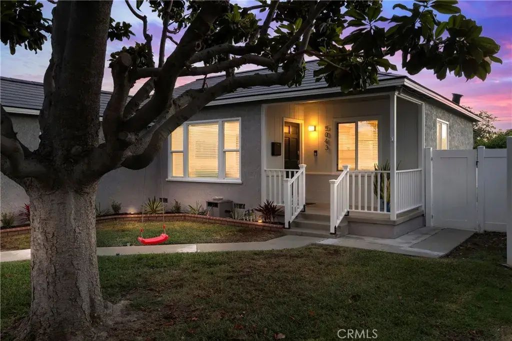 5043 Verdura, Lakewood