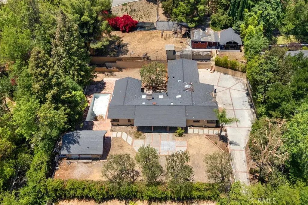 5403 Shirley Avenue, Tarzana