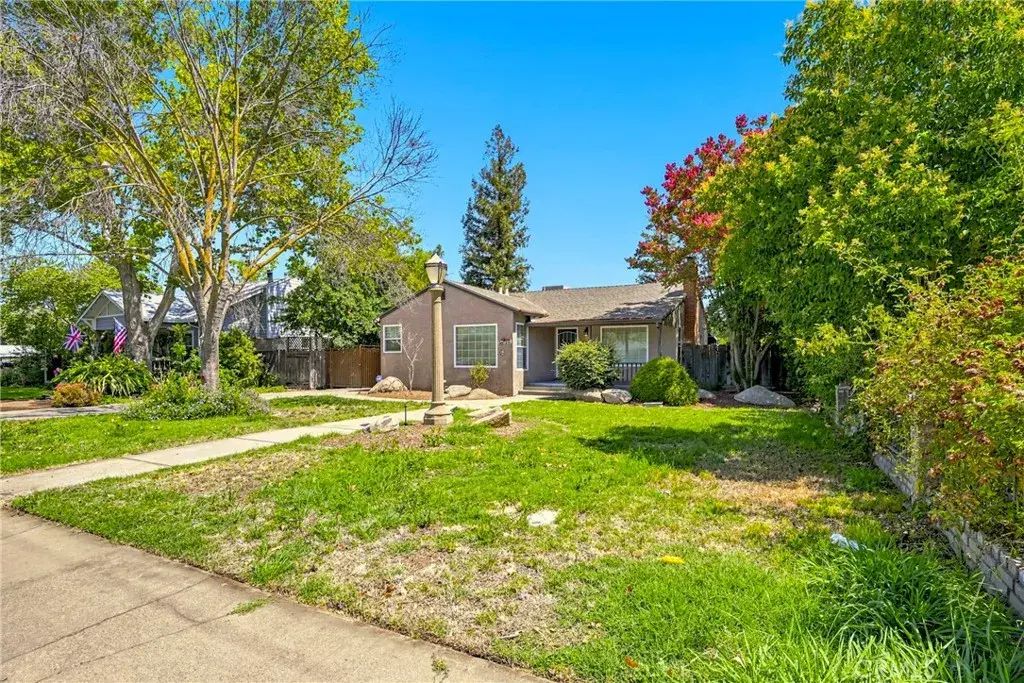 1221 E 21st Street, Merced