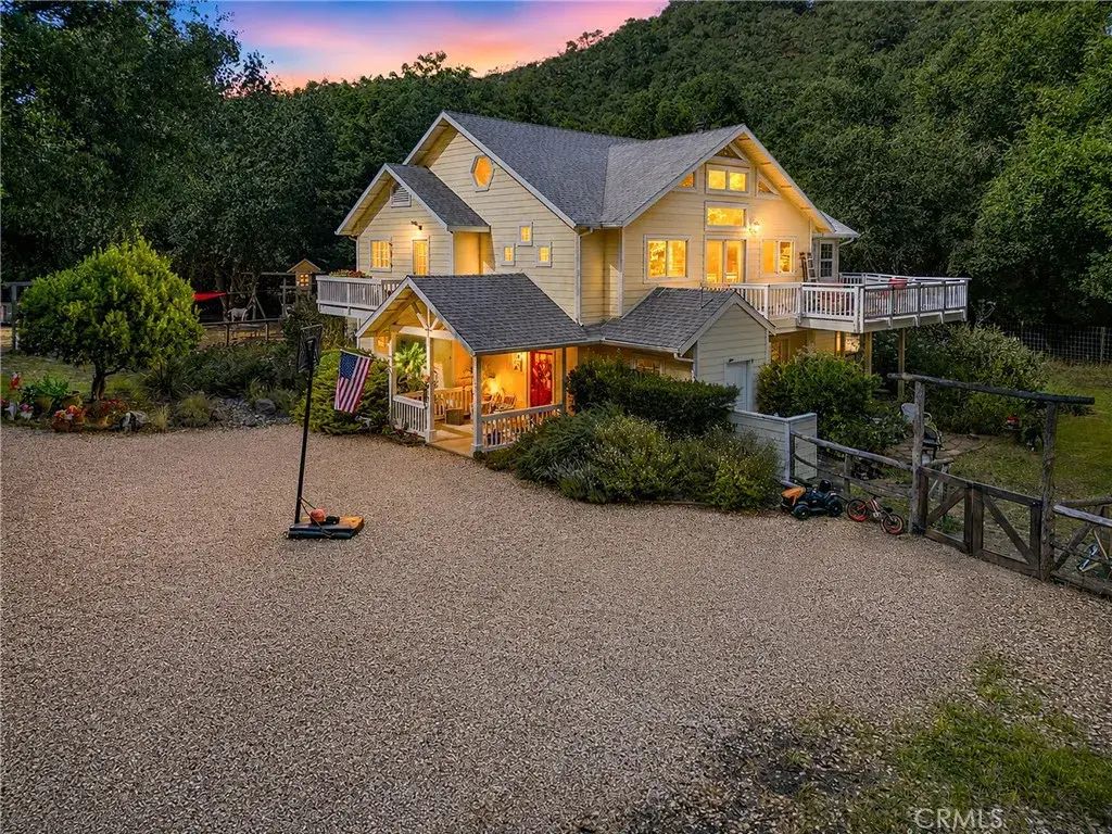 10435 Dover Canyon Road, Templeton