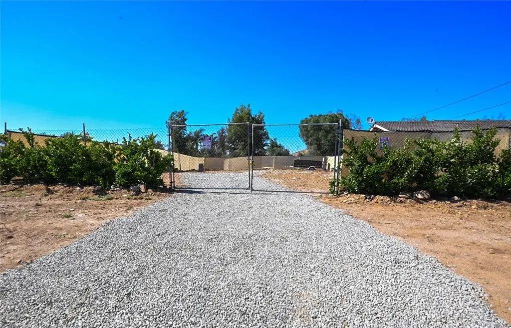 23792 La Bertha, Menifee