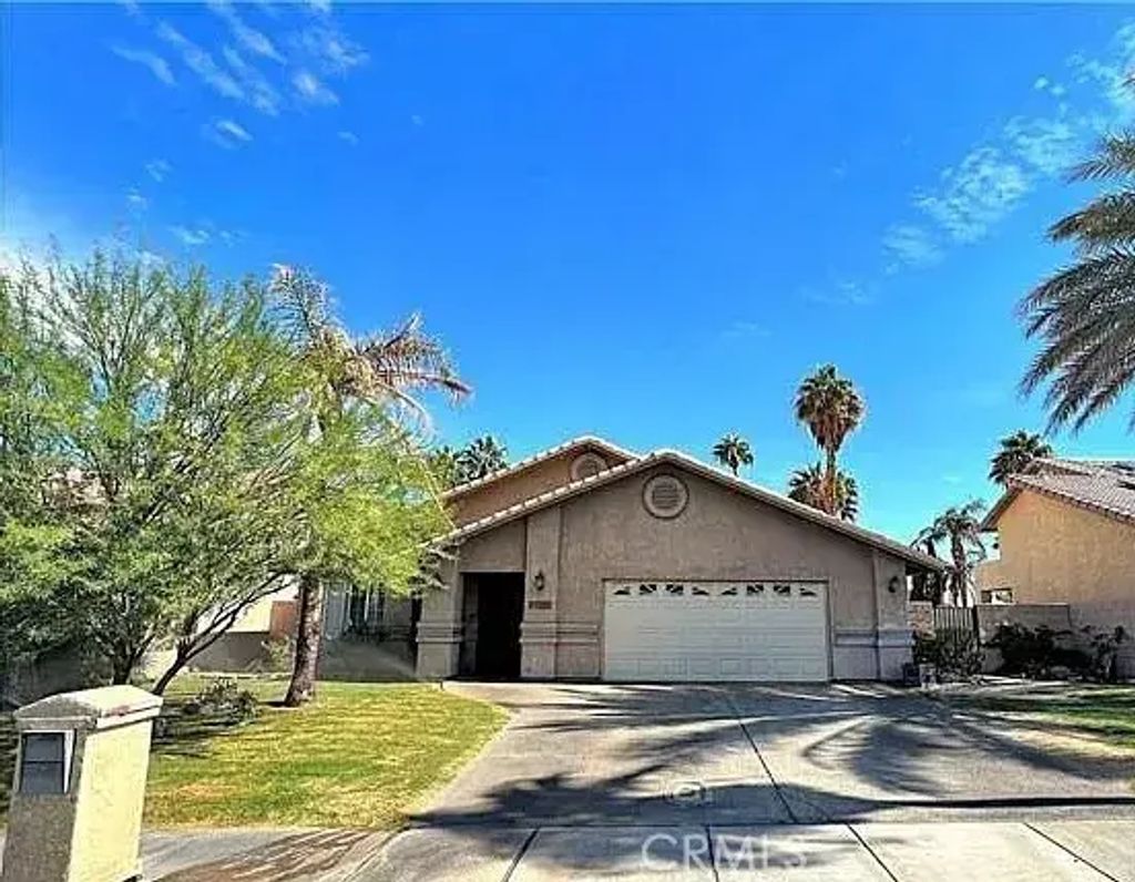 28070 Avenida Maravilla, Cathedral City