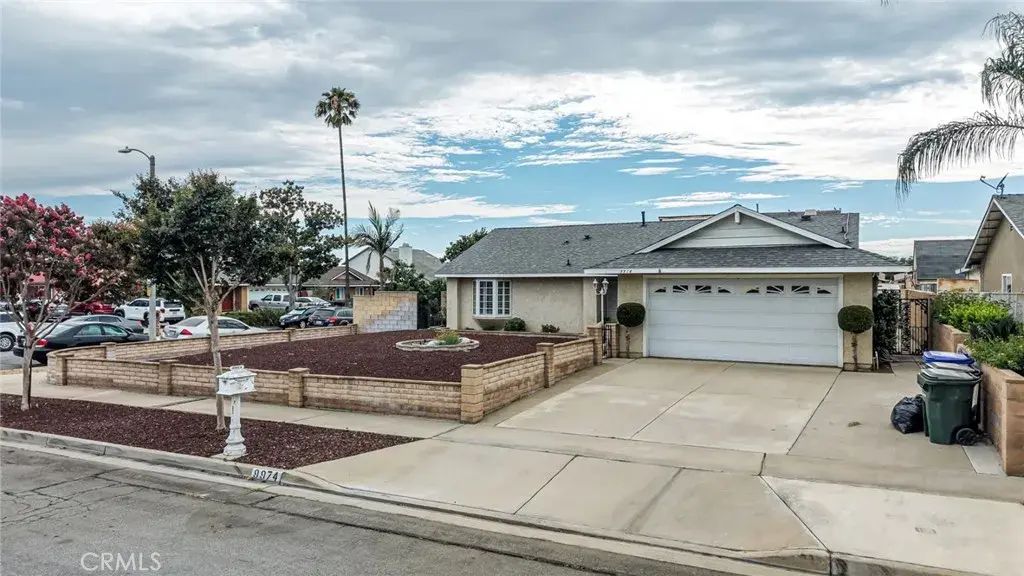 9974 Pinyon Court, Fontana