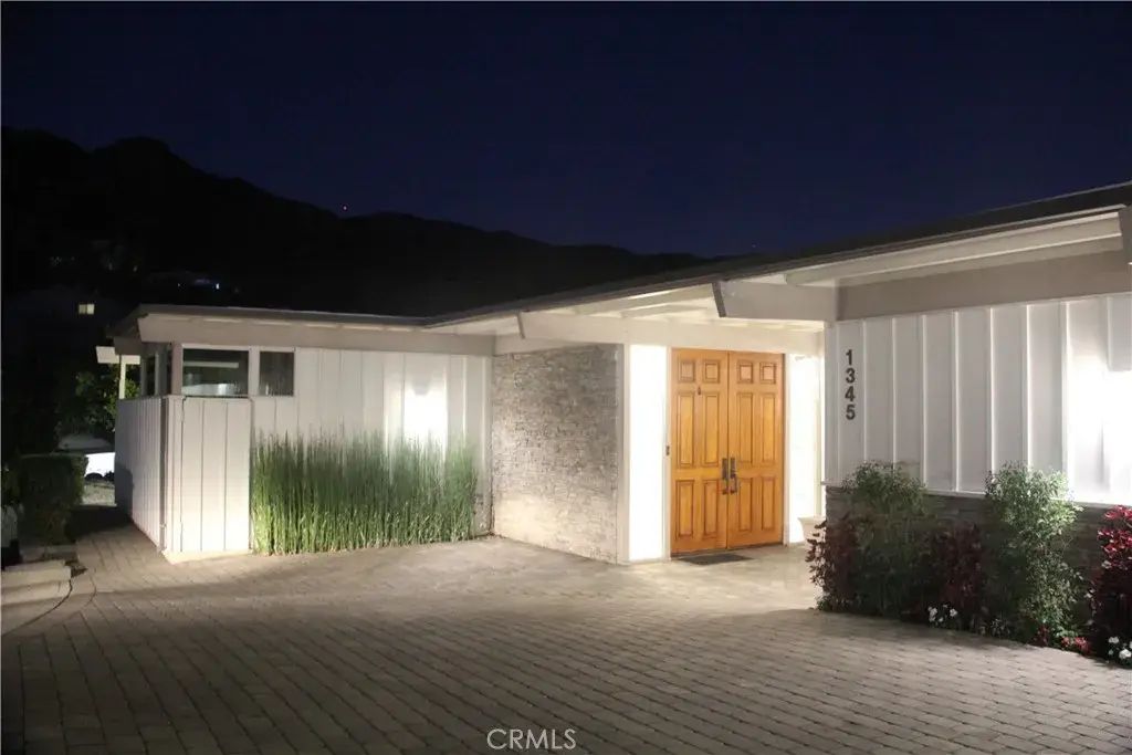 1345 Paseo Redondo, Burbank