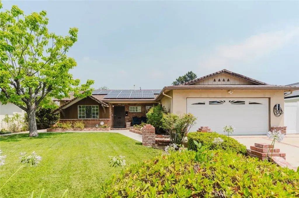 22515 Haynes, West Hills