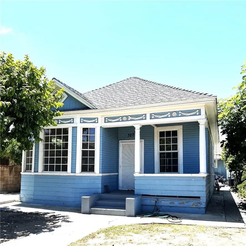 327-& 325 N Palos Verdes, San Pedro