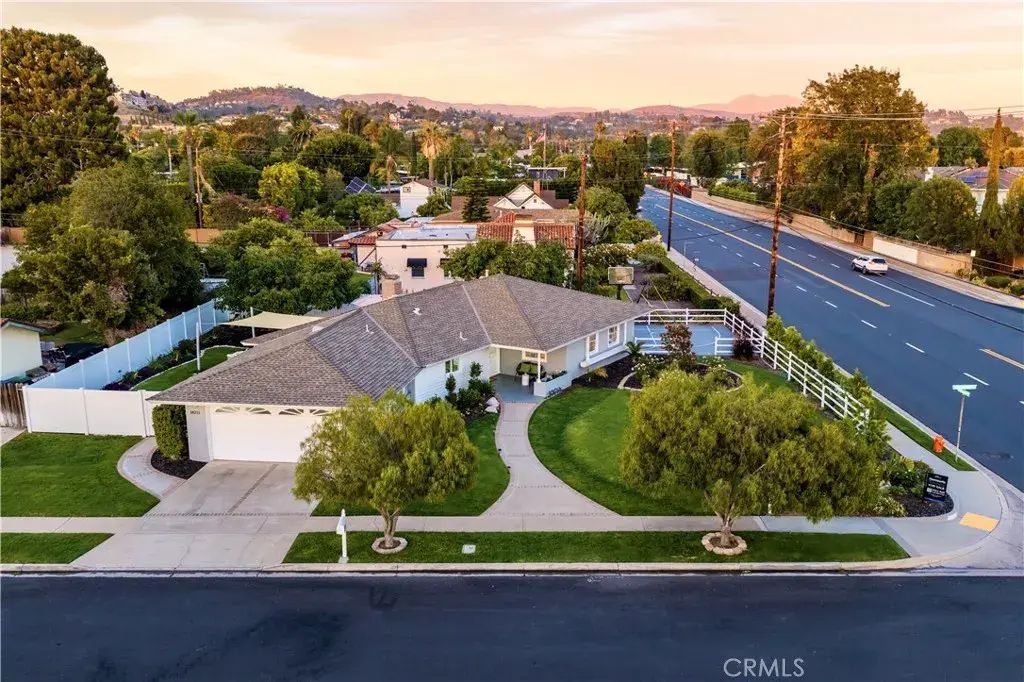 18211 Fairhaven, Santa Ana