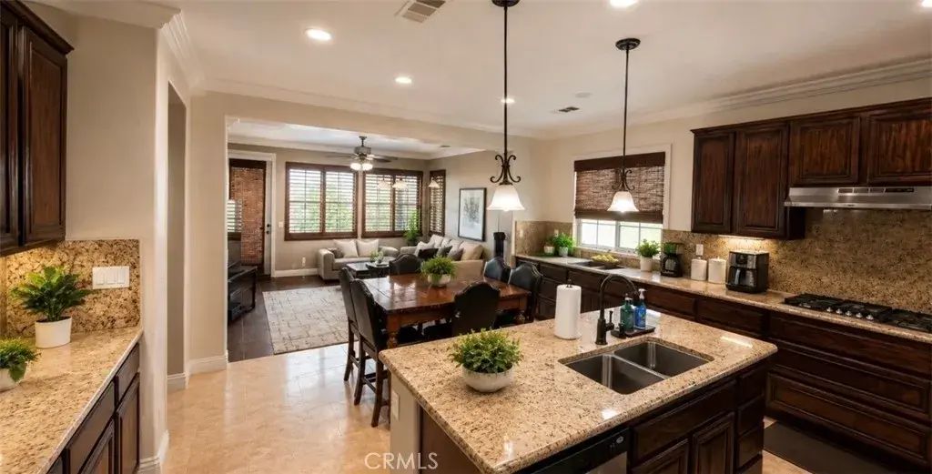 3002 Muir Mountain, San Bernardino
