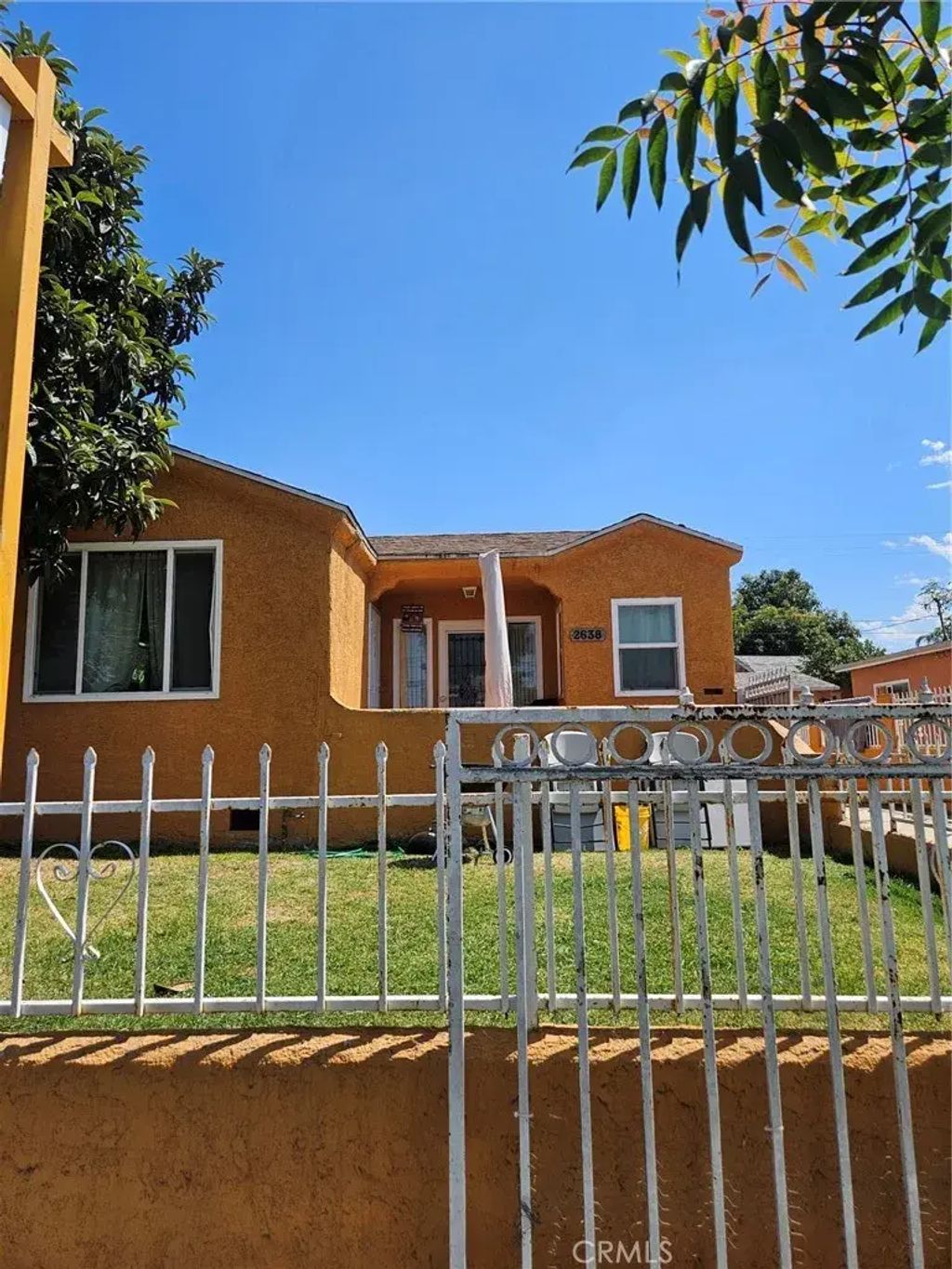 2638 Iowa, South Gate