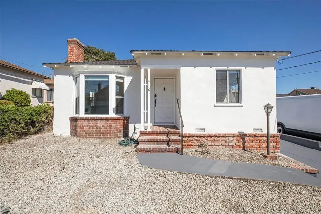 4116 Briggs Avenue, Montrose