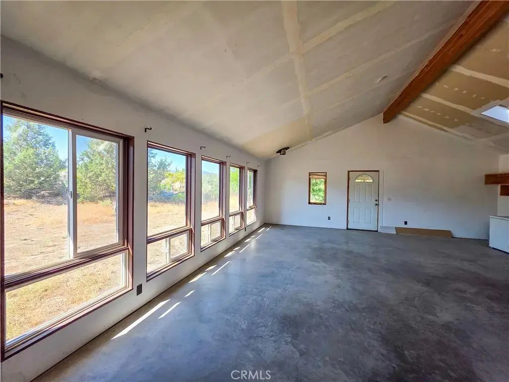 7021 Quarry Rd, Weed