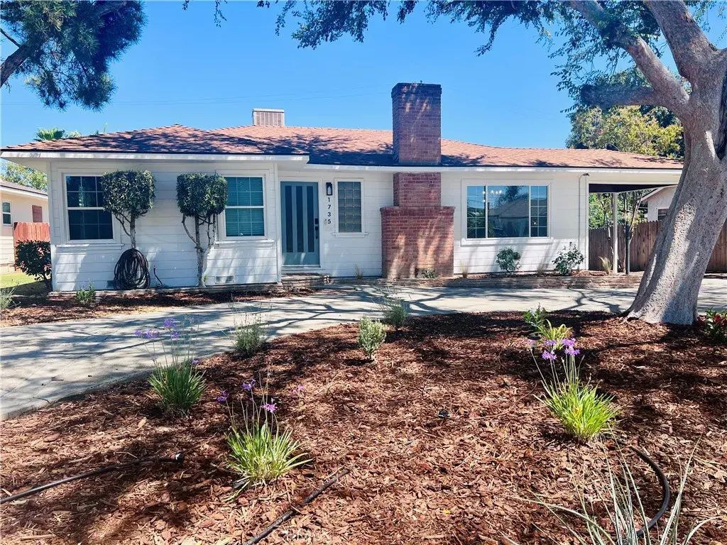 1735 Los Robles Drive, Bakersfield