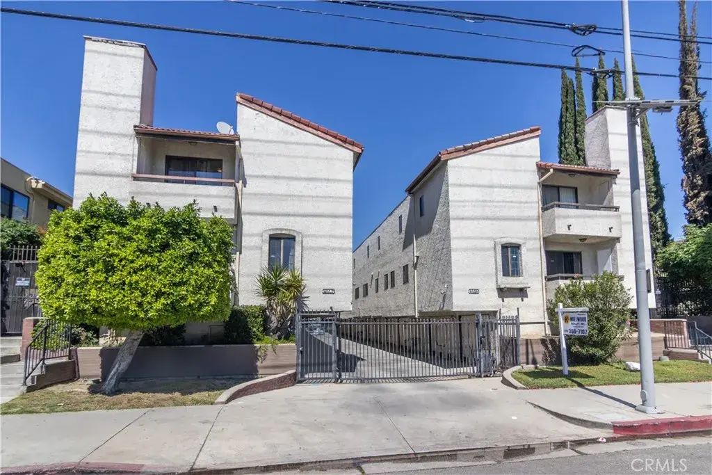 13203 Vanowen Street 8, North Hollywood