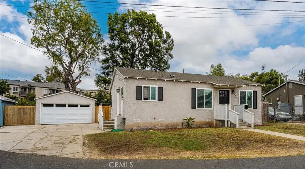636 E Via Barola, Long Beach