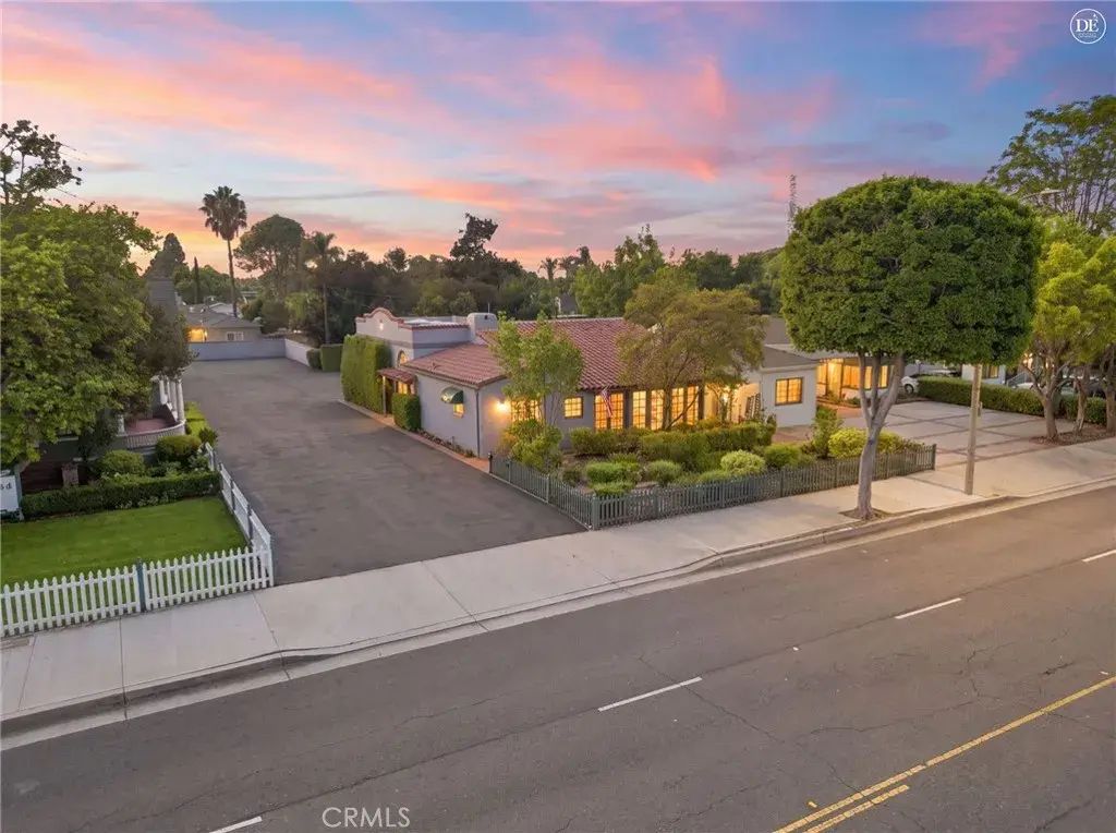 1324 E Chapman, Orange