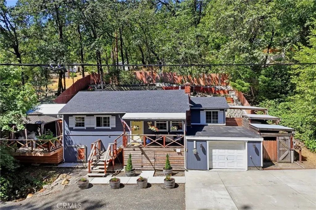 17337 Maple Shadows, Cobb