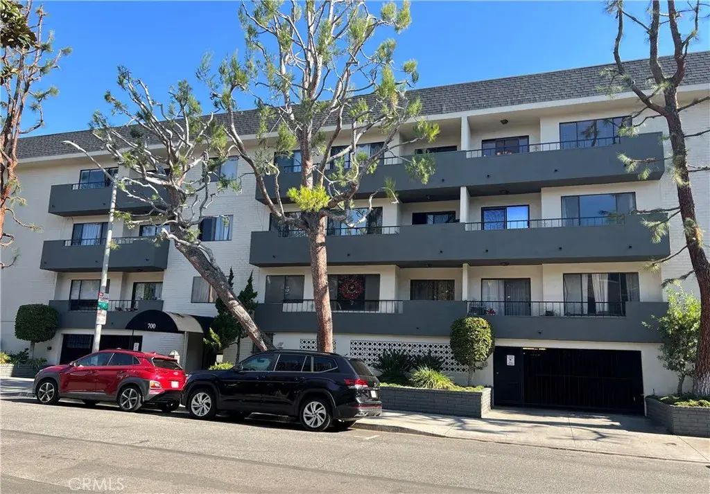 700 Westmount Drive 202, West Hollywood