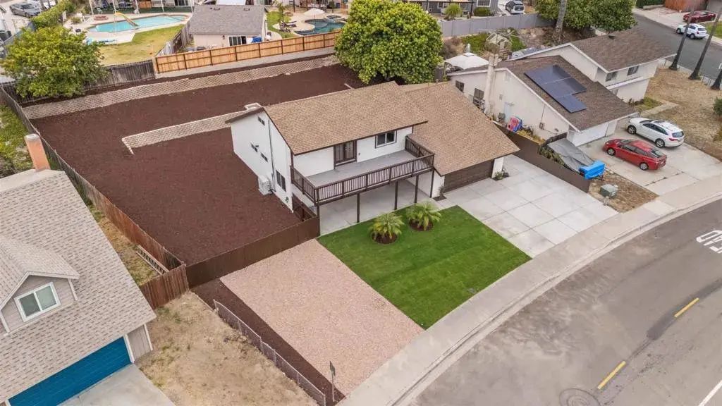 968 Highland Dr, Vista