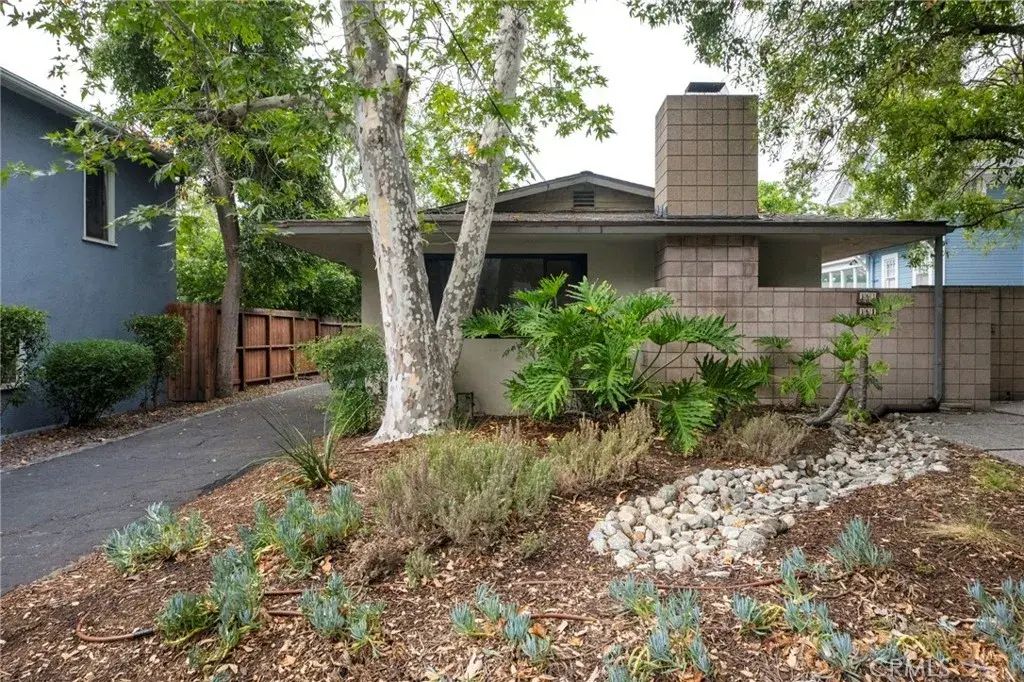 361 W 6th Street, Claremont