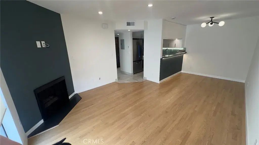 1211 N Columbus North, Glendale