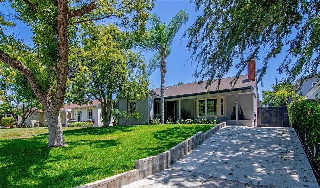 442 S Lamer Street, Burbank