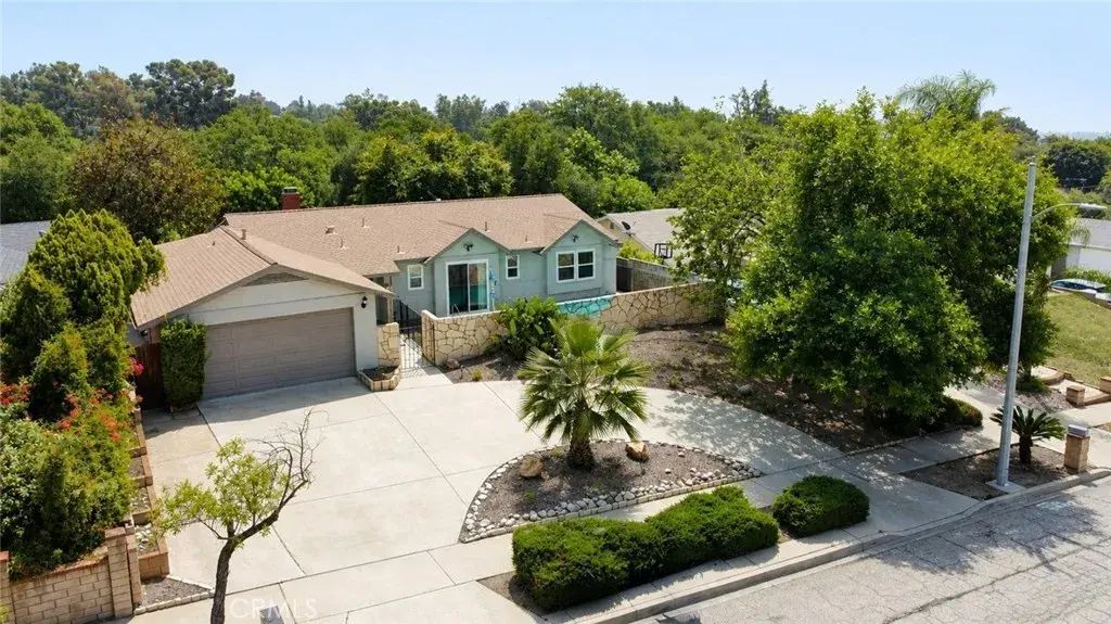 1260 N Grove Avenue, Upland