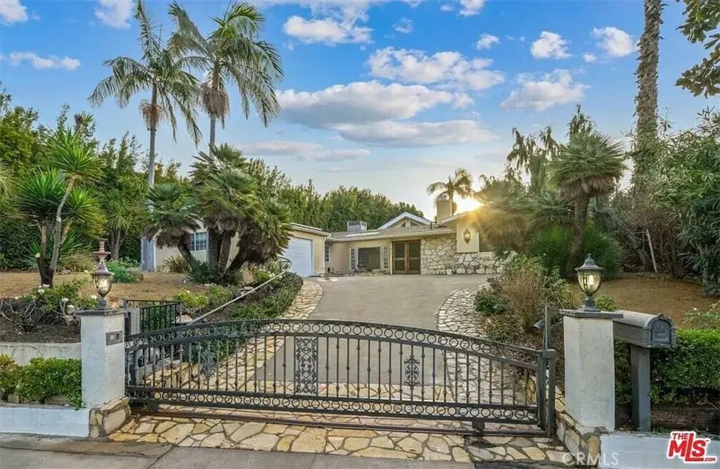 1212 San Vicente, Santa Monica