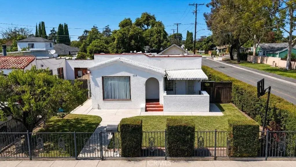 335 Beverly, Santa Ana