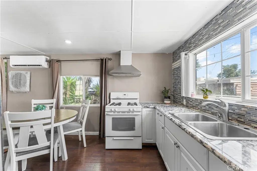 723 W Avenue I, Lancaster