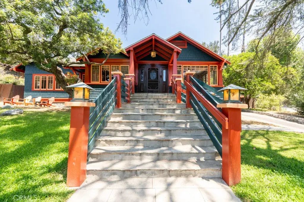 89 E Alegria, Sierra Madre