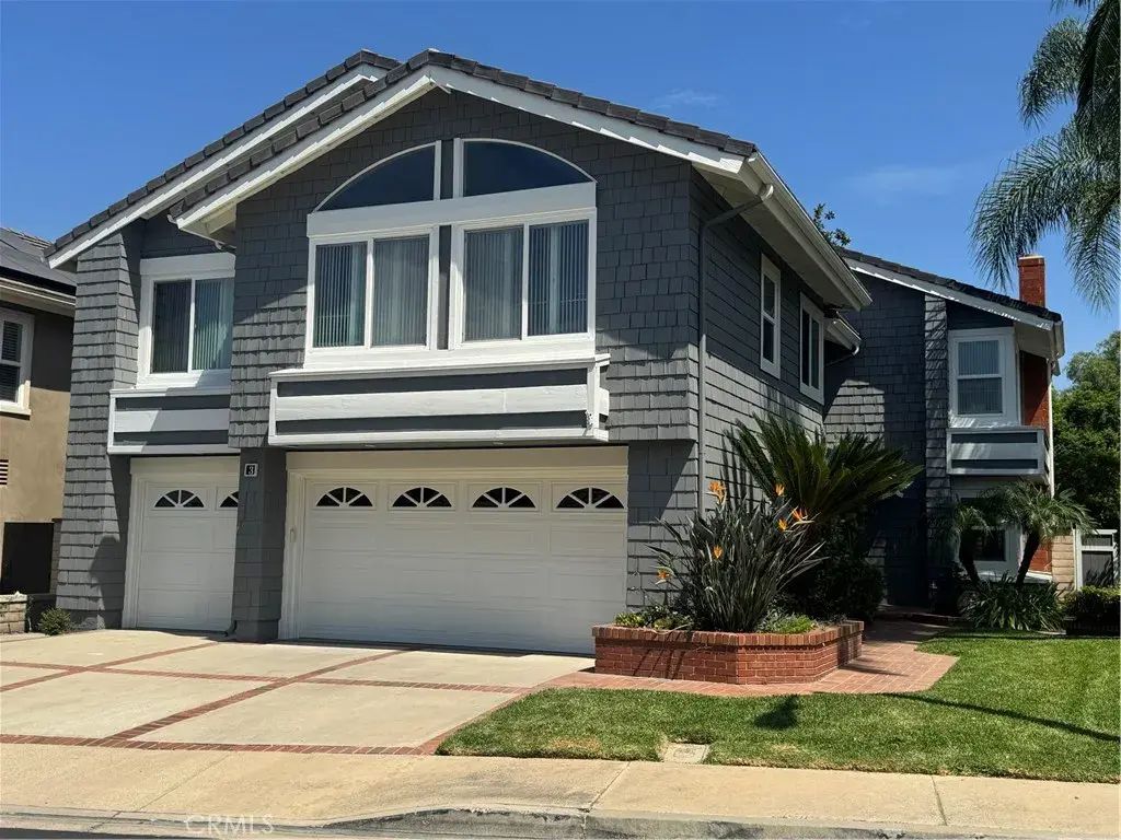 3 Puerto, Irvine
