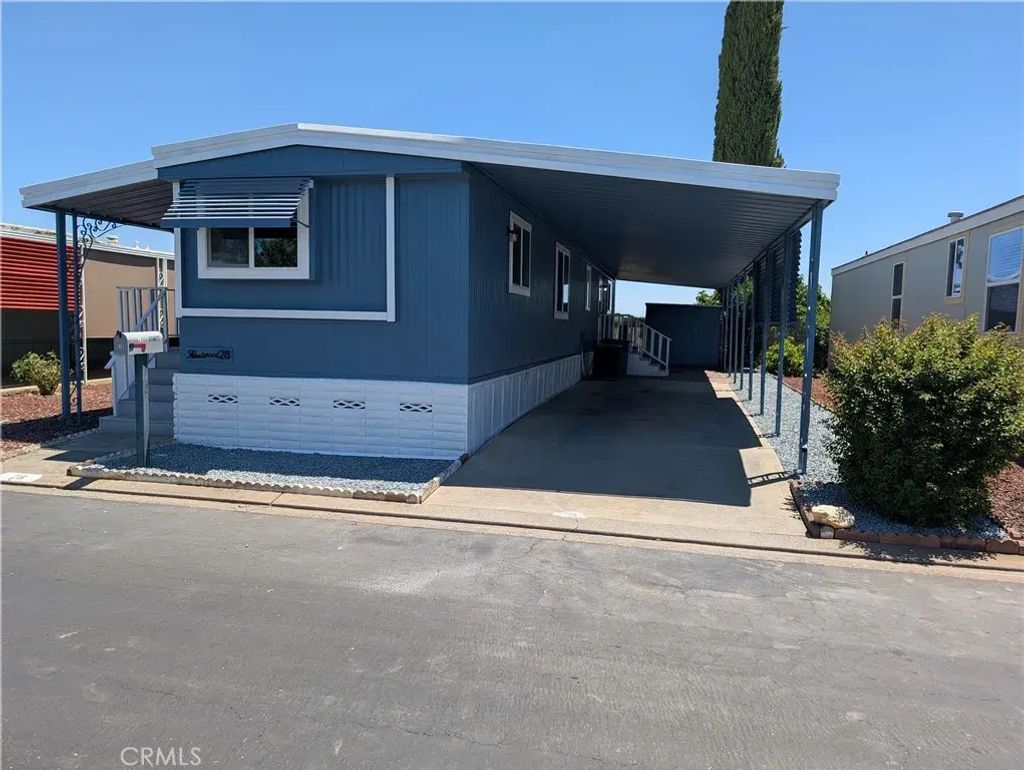 2240 Golden Oak Ln #28, Merced