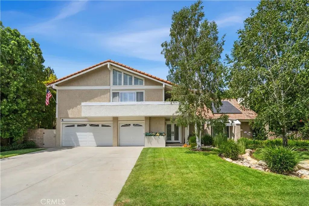 19523 Ballinger Street, Northridge