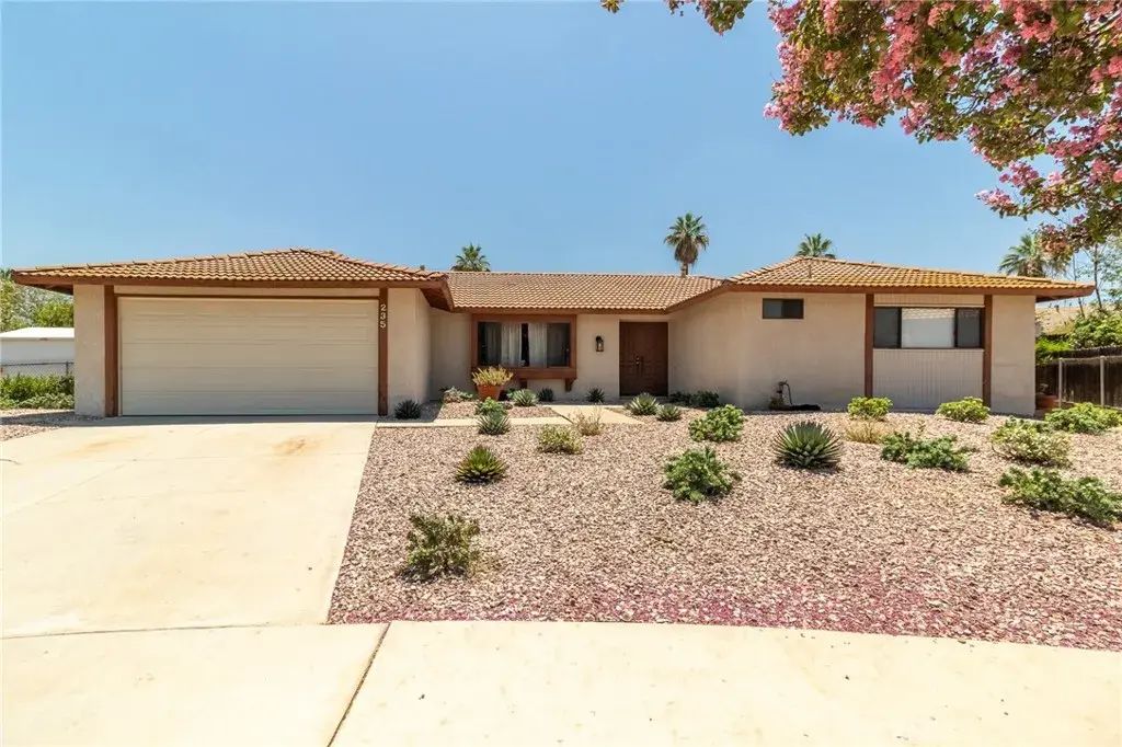 235 Pinewood Court, Redlands