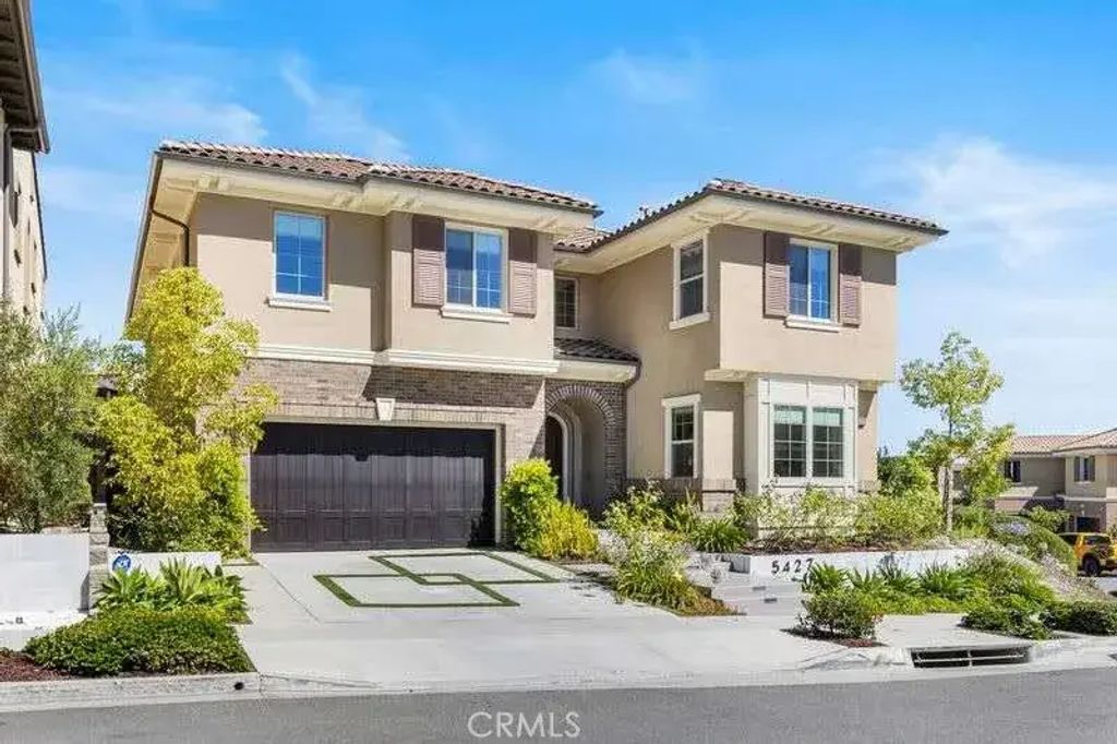 5427 Heritage Oak, Lake Forest