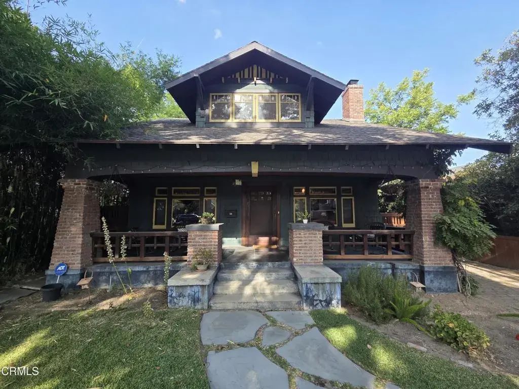 126 N Meridith Avenue, Pasadena