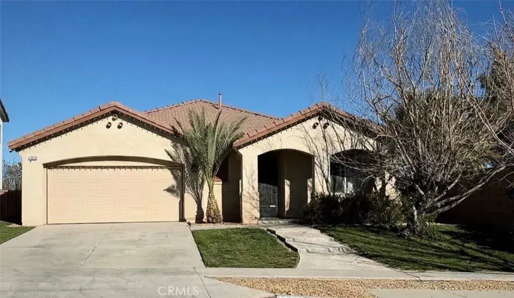 13878 Adams, Oak Hills