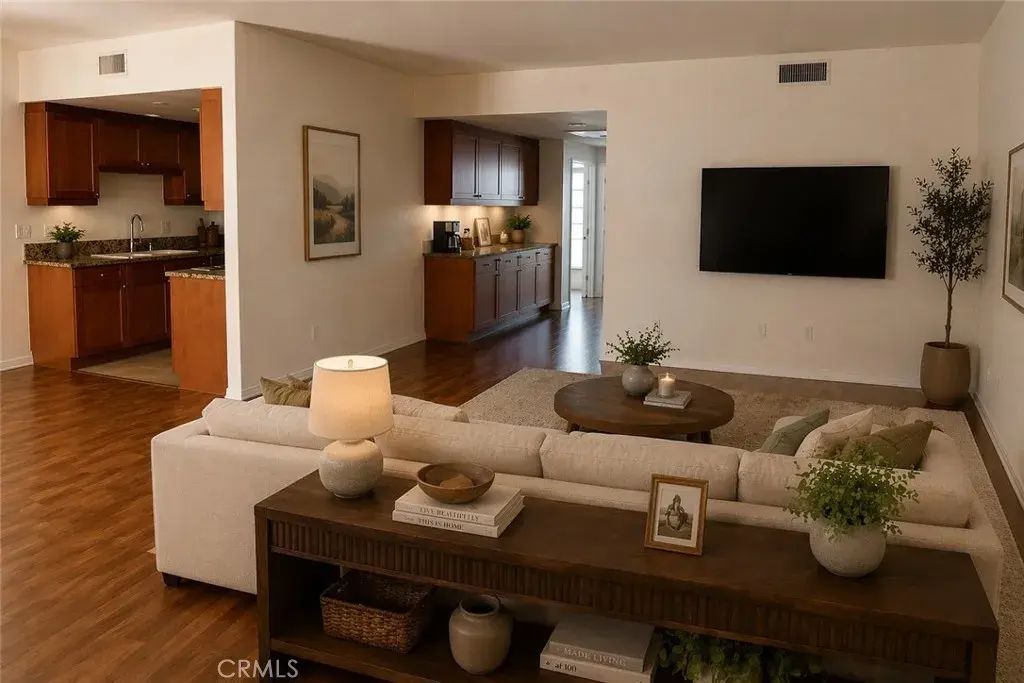 17230 Newhope 211, Fountain Valley