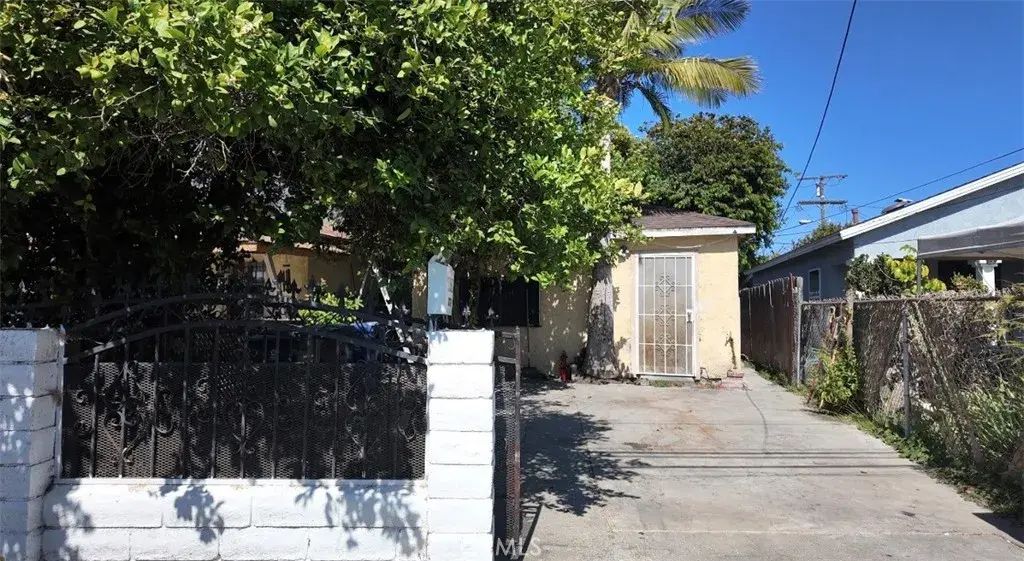 13214 S Mona, Compton