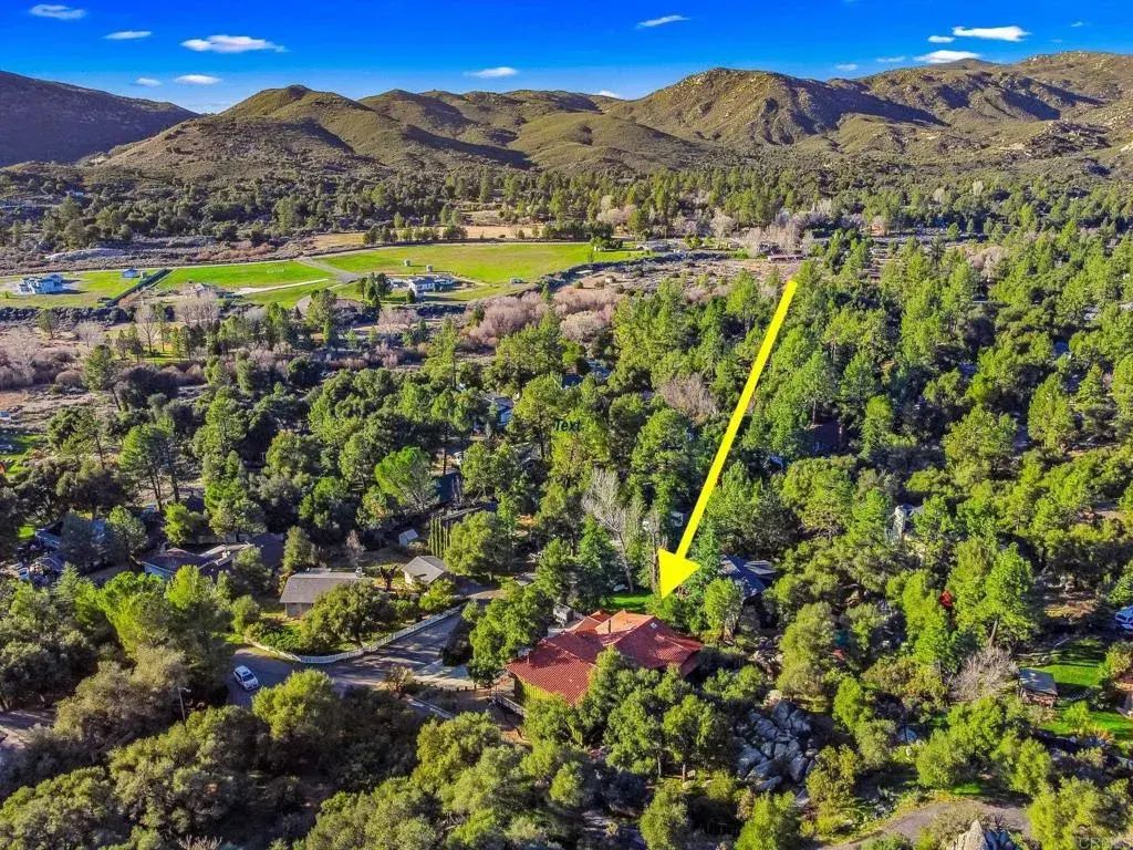 8411 Foothill Boulevard, Pine Valley