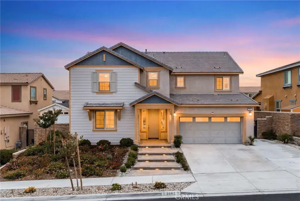 5562 Royal Oaks, Fontana
